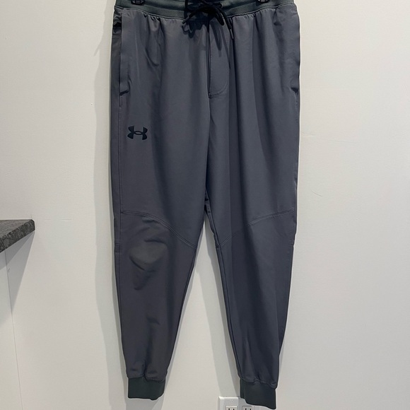 Under Armour loose fit joggers - Picture 2 of 9